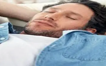 گرسنه خوابیدن چه مضرات و فوایدی دارد؟