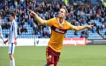 قرمزها در یک قدمی جذب مهاجم اسکاتلندی ؛ “لی اروین” به زودی در ایران