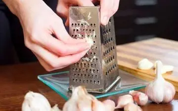 علل بوی ناخن چیست؟