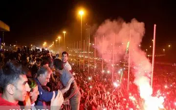 بازگشت تیم ملی فوتبال از روسیه با استقبال مردم 