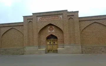 بناب گردی در هزارتوی جاذبه های تاریخی