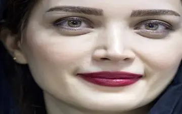 عکس/این هم از ژست عجیب و غریب بهنوش طباطبایی