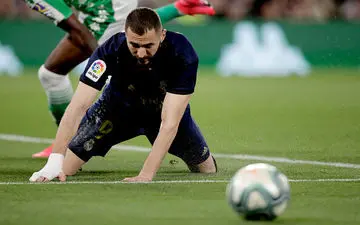 یک شکست دیگر برای رئال مادرید/ بارسا صدرنشین جدید لالیگا