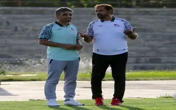 فیروز کریمی در بازی تراکتور کجا بود؟
