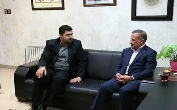 در مقابل مردانگی های وصف ناپذیر رزمندگان در جنگ تحمیلی، عمل اینجانب ناچیز است