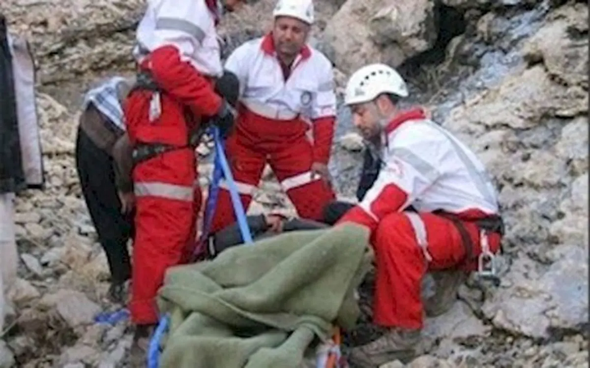 بهمن جان 2 کوهنورد را گرفت 