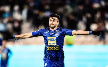 مطهری: مگر می‌شود به این راحتی لیگ را تعطیل کنند / استقلال هنوز شانس قهرمانی دارد