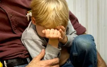 چند راهکار ساده و موثر برای خارج کردن کودکان از شوک ناشی از صدای بلند انفجار