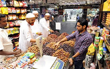 بی رغبتی زائران ایرانی به خرید سوغات از عربستان