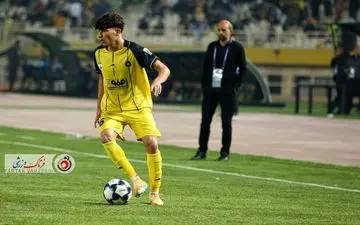 پیروزی سپاهان در نیمه نخست مقابل الاهلی