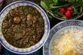طرز تهیه قورمه سبزی خانگی و مجلسی با مراحل تصویری