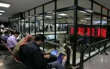 چراغ های تالار شیشه ای قرمز ماند/ ریزش 200 واحدی شاخص کل