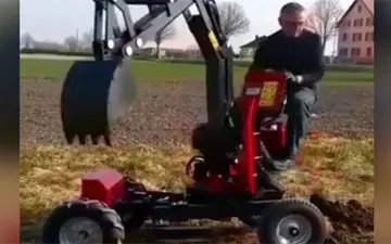 ماشین کشاورزی قدرتمندی که یک غول همه کاره است! + فیلم 