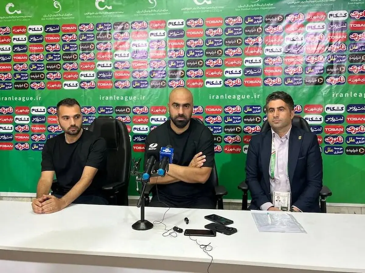 زارع: بازی برخی از تیم‌ها هیچ شباهتی به فوتبال ندارد