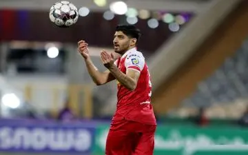 حاشیه بازی پرسپولیس - نساجی| شعار علیه نکونام و هاشمی نسب و عصبانیت آلکاراز از بازیکن تیمش