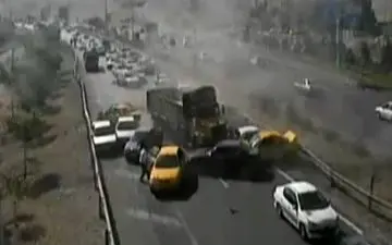 تصادف شدید در اتوبان شهید کسایی تبریز از نگاه دوربین کنترل ترافیک 