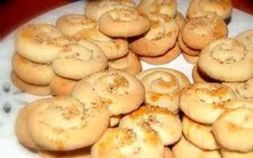 شیرینی خوشمزه درست کن | شیرینی کولوراکیا  را اینجا یاد بگیر!