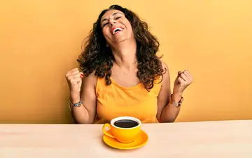 آب‌کردن چربی شکم با قهوه در ۵ روز | بدون رژیم و ورزش سخت!