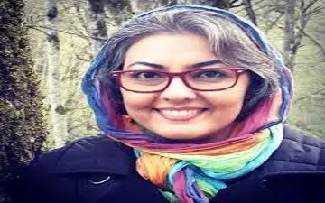 تیپ «آناهیتا همتی» در نمایشگاه کتاب