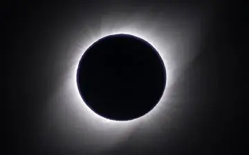 لحظه خورشیدگرفتگی کامل در آمریکای جنوبی