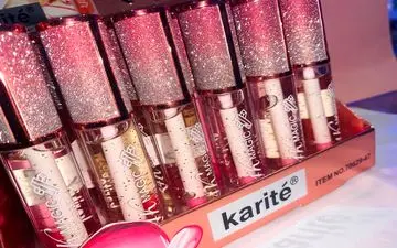 این برندهای برق‌لب‌ را به هیچ وجه استفاده نکنید!