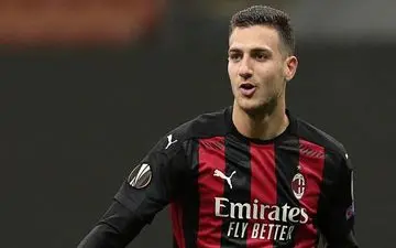 میلان به دنبال همکاری با مدافع پرتغالی برای یک فصل دیگر 