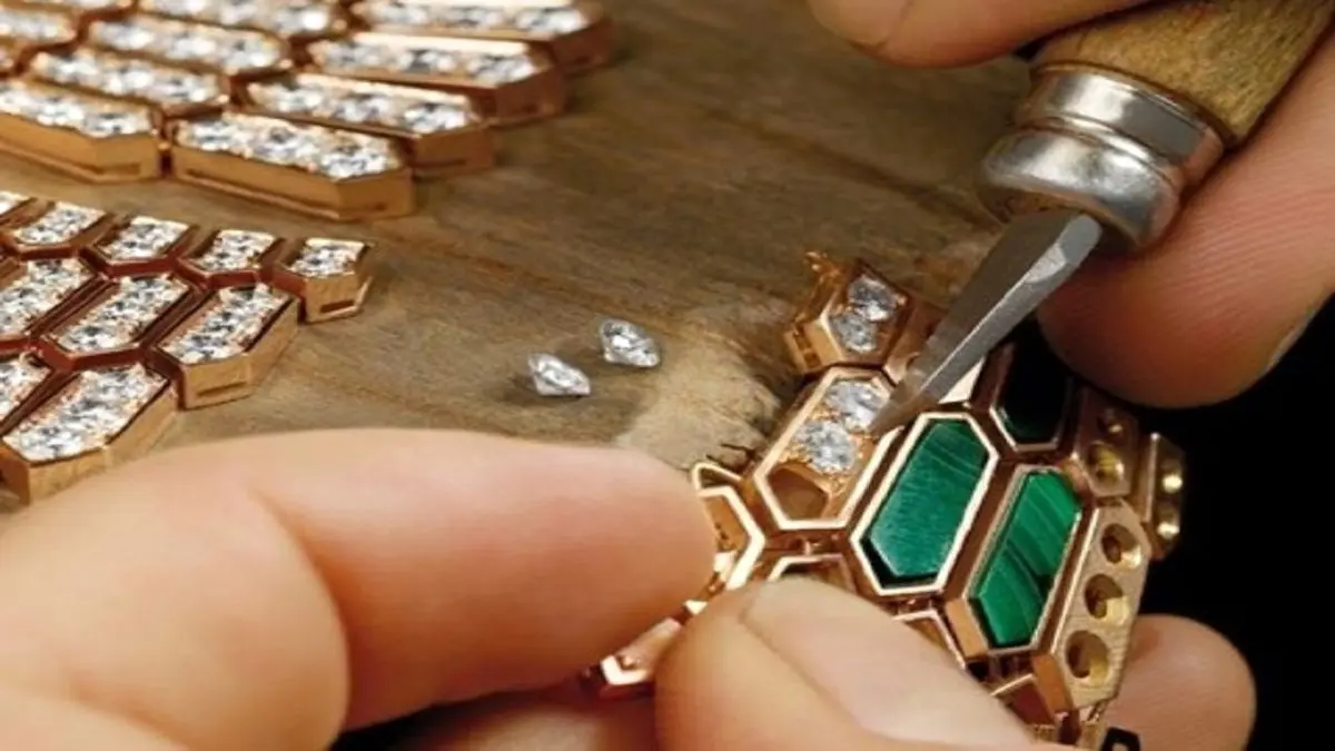 طرح‌های خاص جواهرات با استفاده از سنگ‌های قیمتی و رنگی به همراه تصاویر