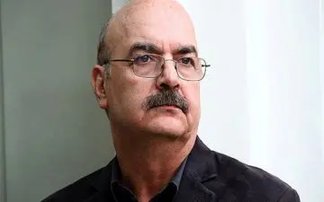 ایرج طهماسب نقاشی کودکان را داوری می‌کند
