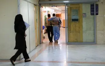 نیاز وزارت بهداشت به جذب ۱۰۰هزار نیروی جدید