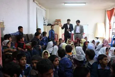 گزارش تصویری فعالیت کتابخانه مشارکتی پرفسور موسیوند در روستای ورکانه همدان 