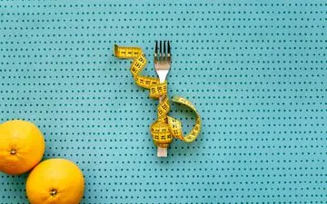 ۳ کیلو وزن کم کنید و سلامتی خود را بهبود ببخشید + رژیم فستینگ فوق العاده