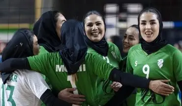  گزارش تصویری دیدار والیبال بانوان شهر آرکا و مهرگان شیراز 