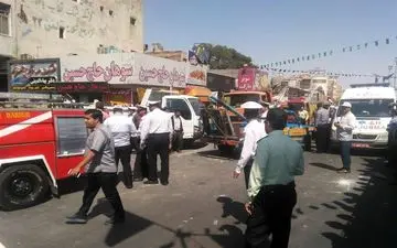 
5کشته در حادثه مسافرخانه قم / امداد رسانی ادامه دارد