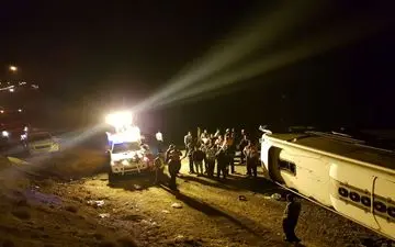 توضیحات ‌یک مسئول در خصوص واژگونی اتوبوس زوار کرمانشاهی در گردنه آهوان
