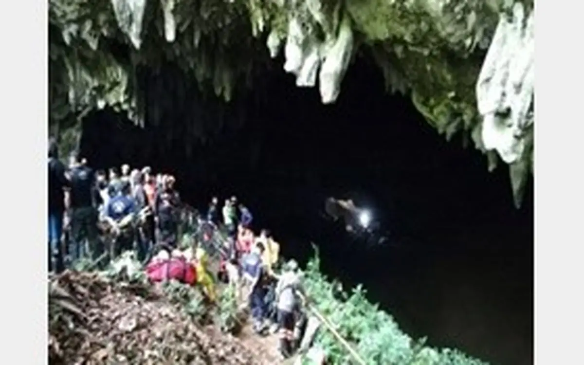 تیم فوتبال تایلند در غار ناشناخته گرفتار شد