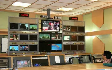 نمایش «چهل سال هنر» در شبکه سحر