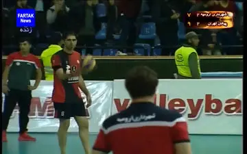 درگیری و نیمه تمام ماندن بازی شهرداری ارومیه - پیکان + فیلم