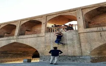  سی‌وسه پل بی‌دفاع در مقابل حفاظ‌های کابلی