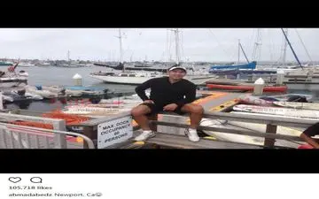تیپ جالب احمدرضا عابدزاده سواحل کالیفرنیا (عکس)