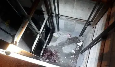 سقوط مرگبار کارگر ساختمانی ۲۵ ساله اهوازی در چاهک آسانسور