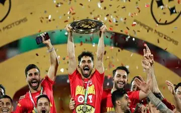 اولین بازیکن تمدیدی پرسپولیس چه کسی است؟