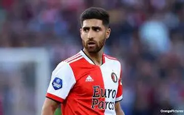 یک تیم آلمانی و سه تیم یونانی به دنبال کاپیتان تیم ملی/ شماره ۷ ایران مشتری پیدا کرد