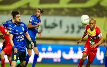 نکونام جام را از دست فرهاد ربود