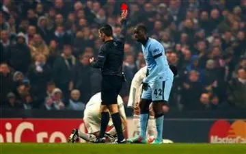 اتفاقی جالب برای یحیی توره؛اخراج 10 ثانیه بعد از آغاز بازی!