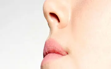 بهترین راه برای خلاص شدن از شر موهای زائد داخل بینی
