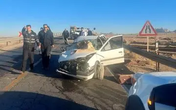 تصادف مرگبار آمبولانس با خودرو سواری در یزد/۲ پرسنل بهداشت جان باختند

