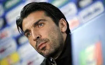  مهاجم لژیونرتیم ملی در کنار بوفون