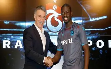 ترابزون بازیکن استوک سیتی را به خدمت گرفت