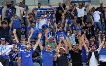 شور و حال استقلالی ها از روی سکو در دربی ۱۰۳ | فیلم