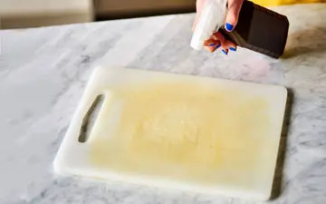 اسرار خانه داری؛ چگونه لوازم و ظروف پلاستیکی زرد شده را تمیز کنیم؟
